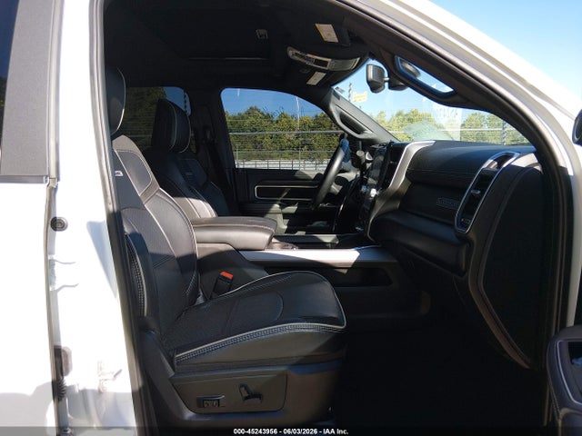 2024 Ram 3500 Laramie  4x4 8' Box მანქანა იყიდება აუქციონზე, vin: 3C63RRJL6RG377402, აუქციონის ნომერი: 45243956