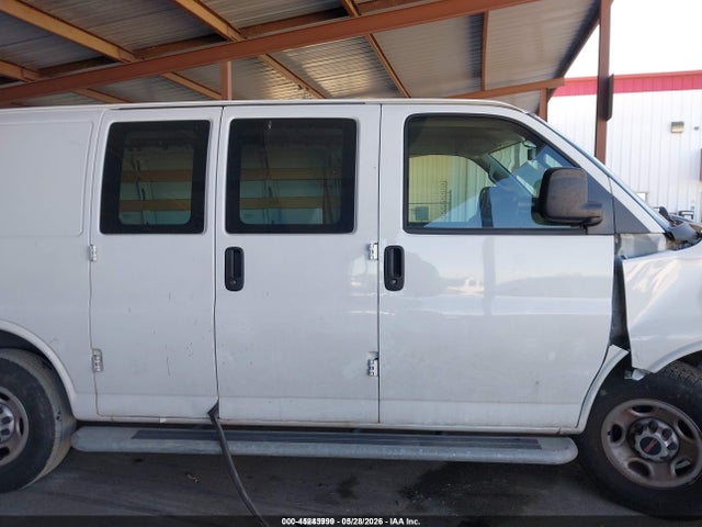 GMC Savana 2500 Work Van 2018 1GTW7AFG6J1902308 Image 14