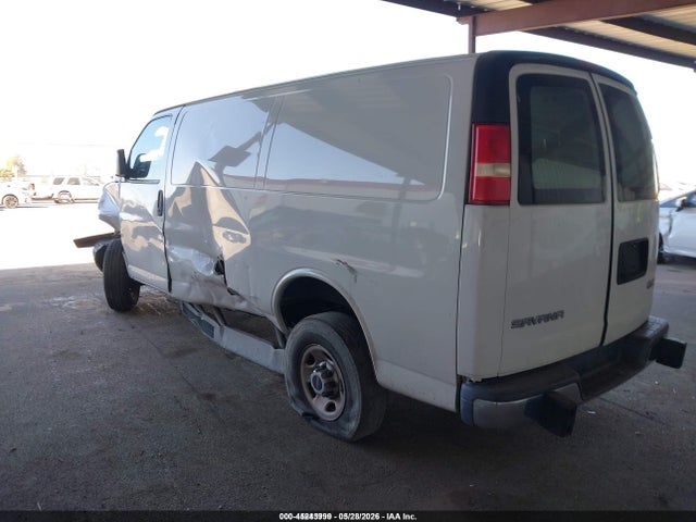 GMC Savana 2500 Work Van 2018 1GTW7AFG6J1902308 Image 3