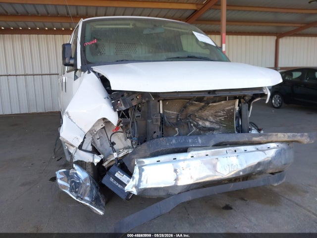 GMC Savana 2500 Work Van 2018 1GTW7AFG6J1902308 Image 6