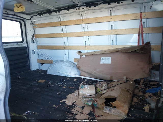 GMC Savana 2500 Work Van 2018 1GTW7AFG6J1902308 Image 8
