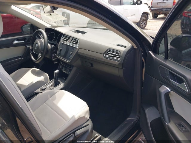 Продаж на аукціоні авто 2020 Volkswagen Tiguan 2.0t Se/2.0t Se R-line Black/2.0t Sel, vin: 3VV2B7AX5LM090871, номер лоту: 45244000