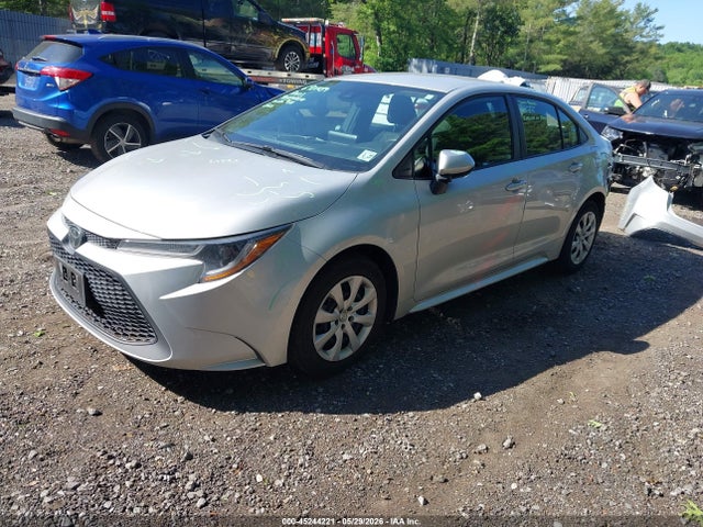 45244221 :رقم المزاد ، 5YFEPMAE3NP299547 vin ، 2022 Toyota Corolla Le مزاد بيع