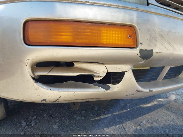 45244271 :رقم المزاد ، 4T1BF12K2TU114697 vin ، 1996 Toyota Camry Le/xle/se مزاد بيع