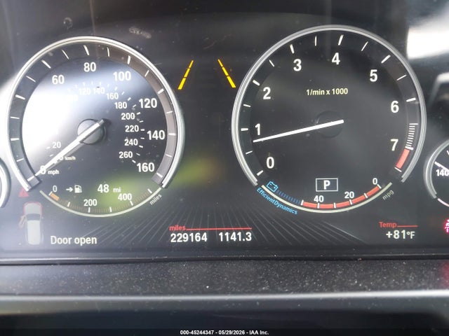 Продажа на аукционе авто 2015 Bmw X5 Xdrive35i, vin: 5UXKR0C59F0P12889, номер лота: 45244347