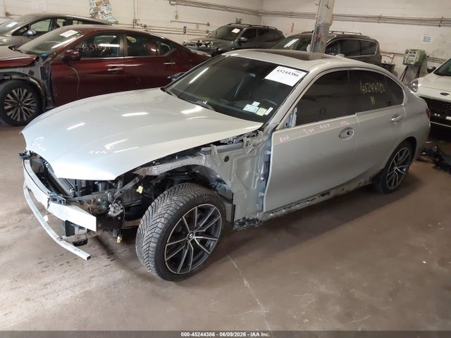 45244386 :رقم المزاد ، WBA5R7C0XMFK57604 vin ، 2021 Bmw 330i Xdrive مزاد بيع