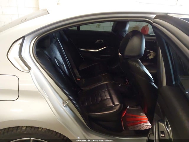 45244386 :رقم المزاد ، WBA5R7C0XMFK57604 vin ، 2021 Bmw 330i Xdrive مزاد بيع