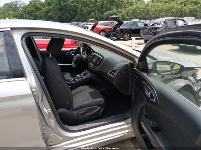 Продажа на аукционе авто 2015 Chrysler 200 Limited, vin: 1C3CCCAB2FN605353, номер лота: 45244392