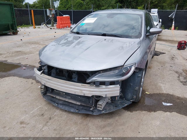 45244392 :رقم المزاد ، 1C3CCCAB2FN605353 vin ، 2015 Chrysler 200 Limited مزاد بيع