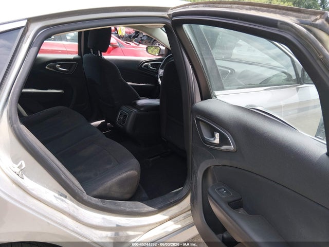 Продажа на аукционе авто 2015 Chrysler 200 Limited, vin: 1C3CCCAB2FN605353, номер лота: 45244392