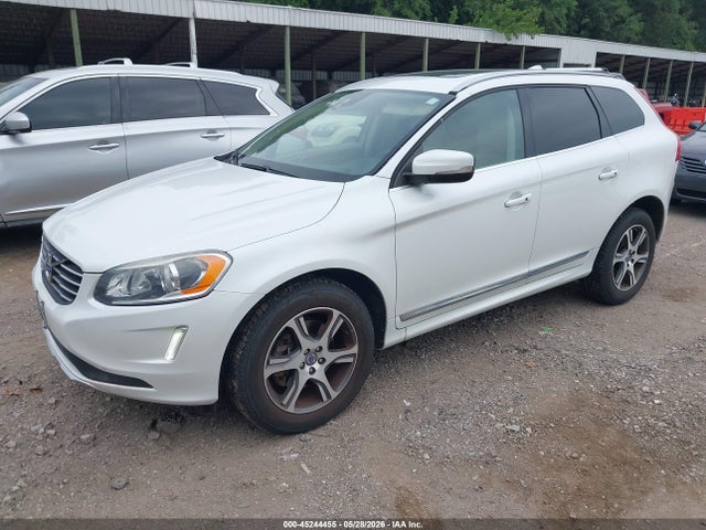 2015 Volvo Xc60 T6 მანქანა იყიდება აუქციონზე, vin: YV4902RB8F2621052, აუქციონის ნომერი: 45244455