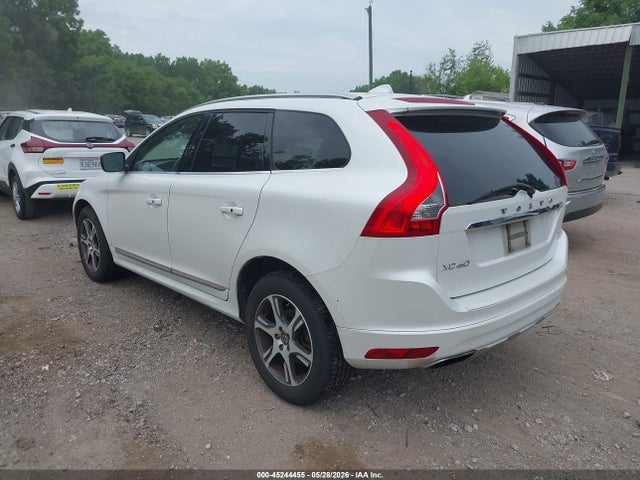 2015 Volvo Xc60 T6 მანქანა იყიდება აუქციონზე, vin: YV4902RB8F2621052, აუქციონის ნომერი: 45244455