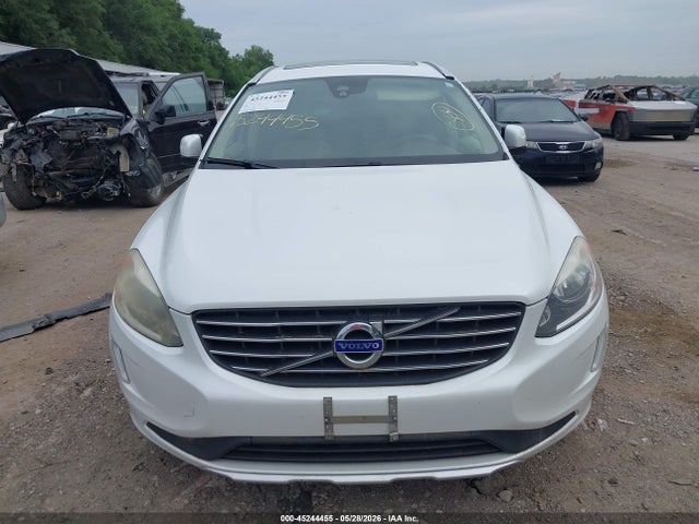 2015 Volvo Xc60 T6 მანქანა იყიდება აუქციონზე, vin: YV4902RB8F2621052, აუქციონის ნომერი: 45244455