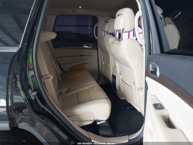 1C4RJEAG9HC723627 Jeep Grand Cherokee Laredo 4x2