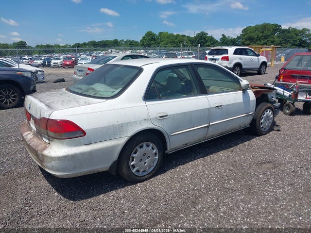 45244548 :رقم المزاد ، 1HGCG56472A142585 vin ، 2002 Honda Accord 2.3 Lx مزاد بيع