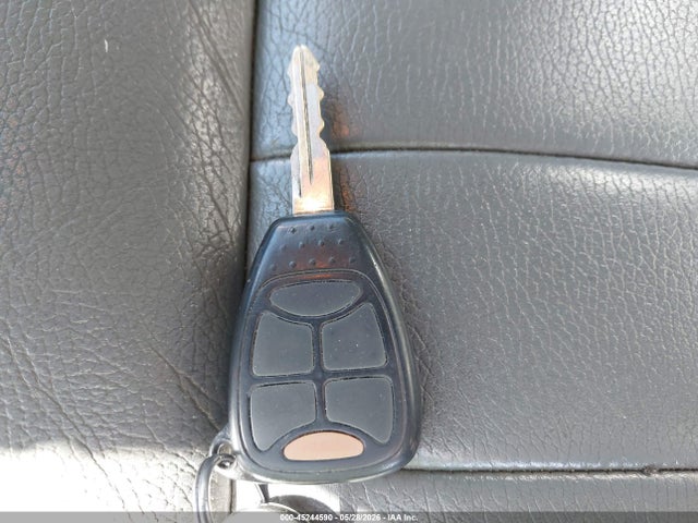 2005 Chrysler Town & Country Touring მანქანა იყიდება აუქციონზე, vin: 2C4GP54L55R433385, აუქციონის ნომერი: 45244590