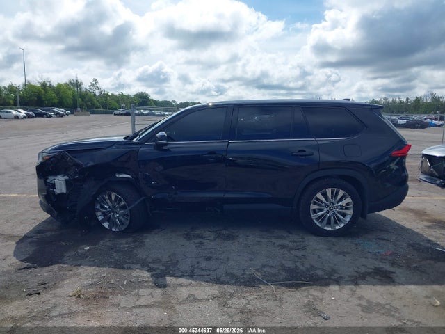 Продаж на аукціоні авто 2024 Toyota Grand Highlander Platinum, vin: 5TDAAAB52RS030661, номер лоту: 45244637