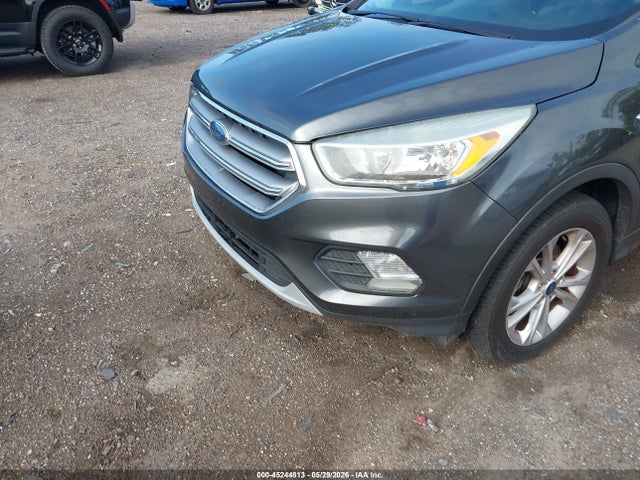 Продажа на аукционе авто 2017 Ford Escape Se, vin: 1FMCU0GD0HUD76353, номер лота: 45244813