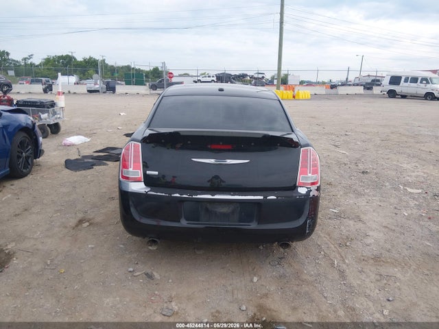 2C3CCADT5EH207389 Chrysler 300c John Varvatos Luxury Edition