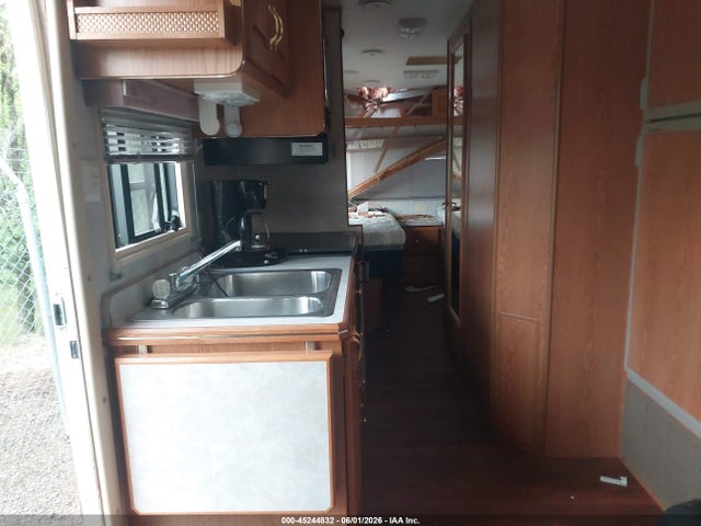 Auction sale of the 1995 Holiday Rambler Aluma-lite M-25cc, vin: 1KB181D27SW015549, lot number: 45244832
