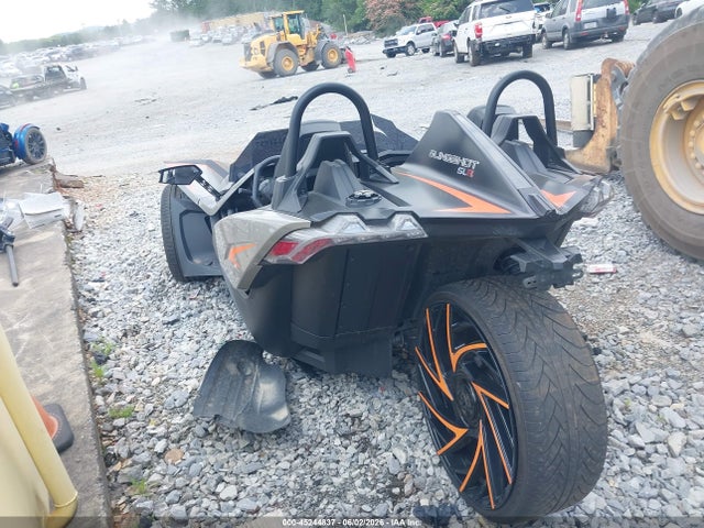 45244837 :رقم المزاد ، 57XAAFGB2N8148663 vin ، 2022 Polaris Slingshot Slr مزاد بيع