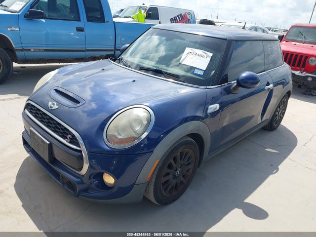45244863 :رقم المزاد ، WMWXP7C57F2A59666 vin ، 2015 Mini Hardtop Cooper S مزاد بيع