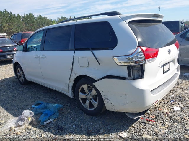 Продаж на аукціоні авто 2011 Toyota Sienna Le V6, vin: 5TDKK3DCXBS110871, номер лоту: 45244913