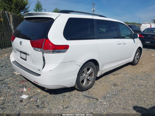 Продаж на аукціоні авто 2011 Toyota Sienna Le V6, vin: 5TDKK3DCXBS110871, номер лоту: 45244913