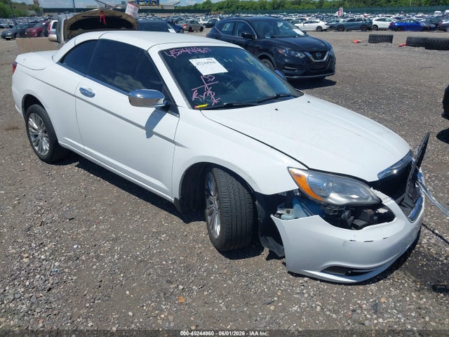 2013 Chrysler 200 Limited მანქანა იყიდება აუქციონზე, vin: 1C3BCBFG4DN571360, აუქციონის ნომერი: 45244960