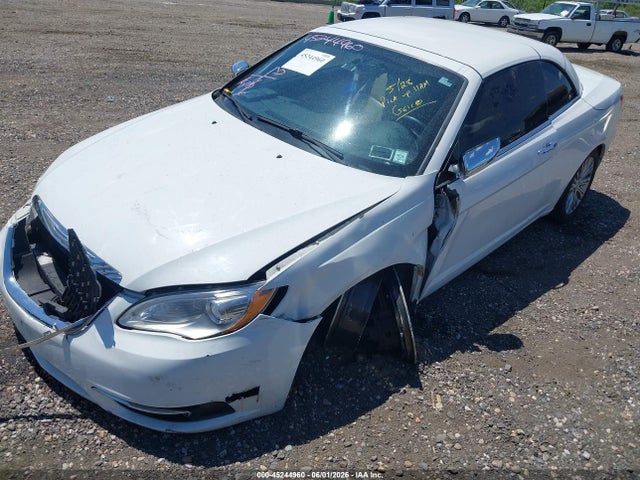 45244960 :رقم المزاد ، 1C3BCBFG4DN571360 vin ، 2013 Chrysler 200 Limited مزاد بيع