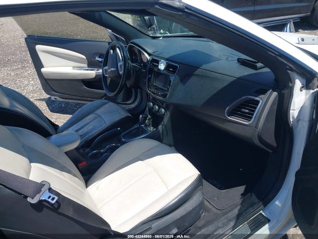 45244960 :رقم المزاد ، 1C3BCBFG4DN571360 vin ، 2013 Chrysler 200 Limited مزاد بيع