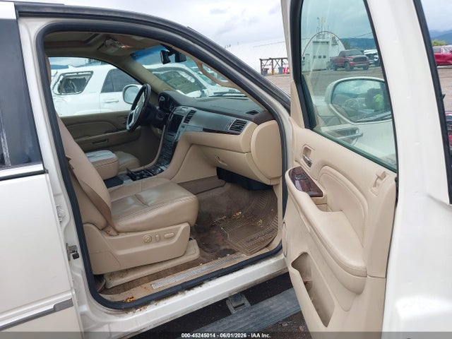 2009 Cadillac Escalade Esv Standard მანქანა იყიდება აუქციონზე, vin: 1GYFK26219R228357, აუქციონის ნომერი: 45245014