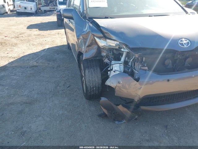 Aukcja sprzedaży 2015 Toyota Sienna Xle 7 Passenger, vin: 5TDDK3DCXFS112747, numer aukcji: 45245029