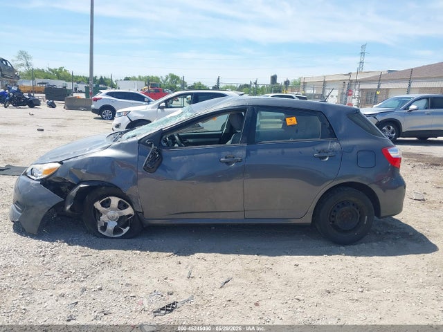 45245090 :رقم المزاد ، 2T1KU4EE4AC525935 vin ، 2010 Toyota Matrix مزاد بيع