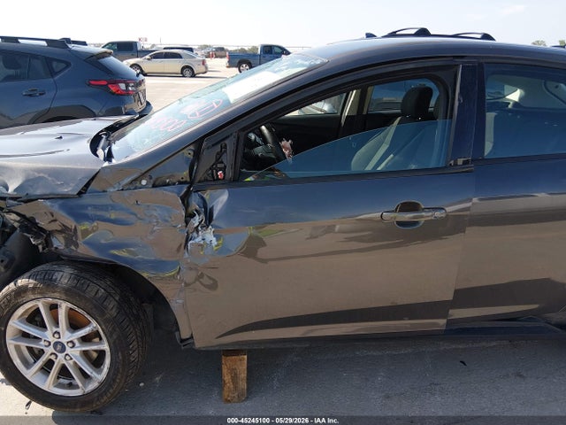 Ford FOCUS SE 2015 1FADP3K29FL318158 Image 20