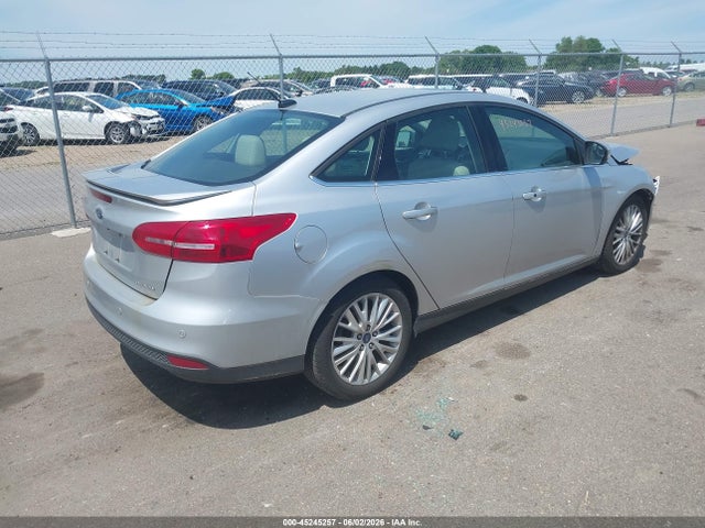 1FADP3J25HL264734 Ford Focus Titanium