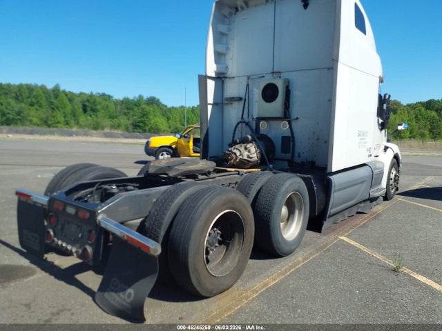 Продажа на аукционе авто 2020 Peterbilt 579, vin: 1XPBDP9X8LD687410, номер лота: 45245259