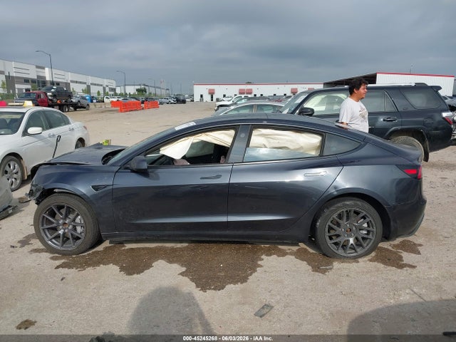 2025 Tesla Model 3 Long Range Rear-wheel Drive მანქანა იყიდება აუქციონზე, vin: 5YJ3E1EA2SF911828, აუქციონის ნომერი: 45245268