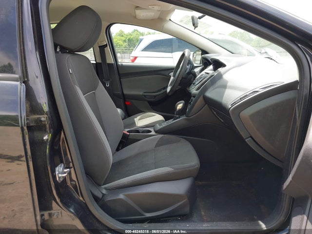 45245318 :رقم المزاد ، 1FADP3F26DL121147 vin ، 2013 Ford Focus Se مزاد بيع