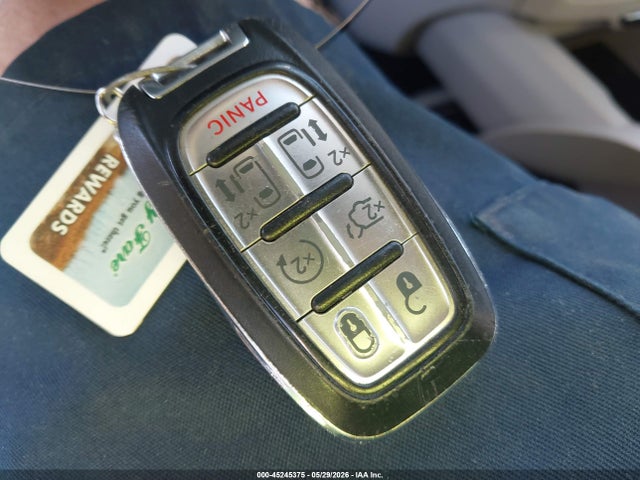 Продажа на аукционе авто 2017 Chrysler Pacifica Touring-l, vin: 2C4RC1BG2HR816384, номер лота: 45245375