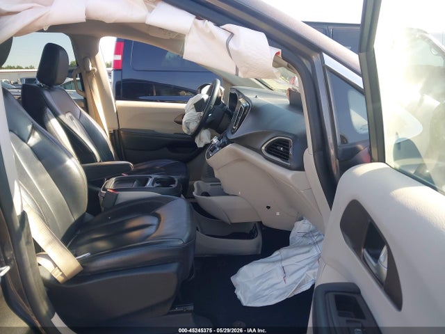 Продажа на аукционе авто 2017 Chrysler Pacifica Touring-l, vin: 2C4RC1BG2HR816384, номер лота: 45245375