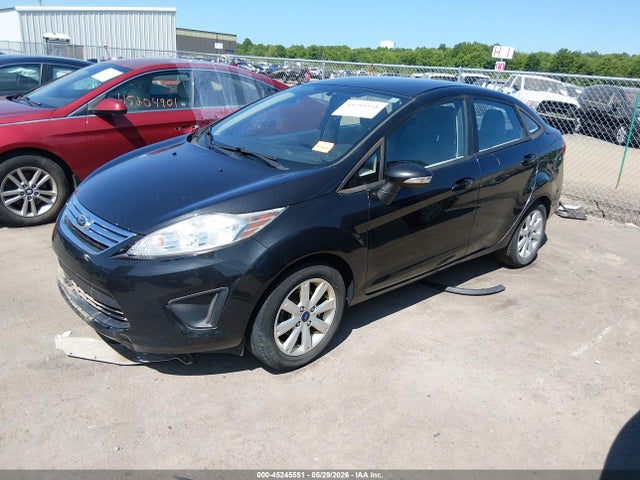 45245551 :رقم المزاد ، 3FADP4BJ1DM224834 vin ، 2013 Ford Fiesta Se مزاد بيع