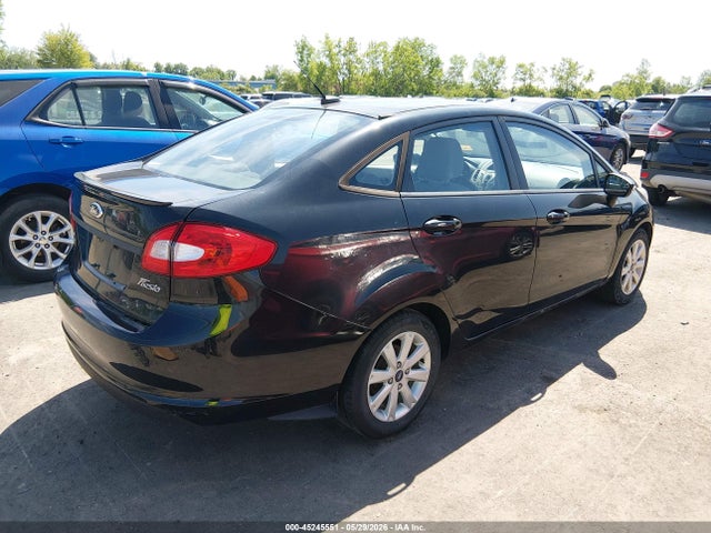 45245551 :رقم المزاد ، 3FADP4BJ1DM224834 vin ، 2013 Ford Fiesta Se مزاد بيع