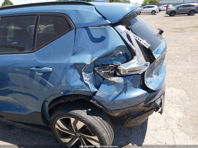 Продаж на аукціоні авто 2023 Volvo Xc40 B5 Plus Dark Theme, vin: YV4L12UW6P2989907, номер лоту: 45245589