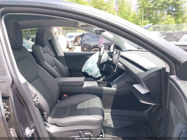 Продаж на аукціоні авто 2026 Tesla Model Y All-wheel Drive/long Range Launch Series/premium All-wheel Drive, vin: 7SAYGDEE0TA585095, номер лоту: 45245609