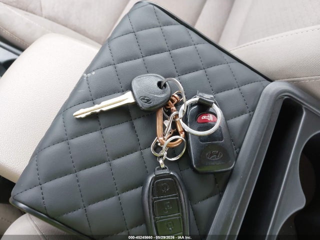 KMHD74LF8KU878545 Hyundai ELANTRA SE