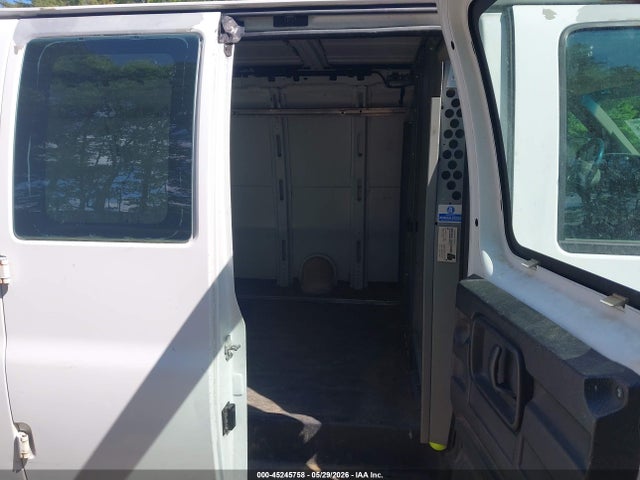 45245758 :رقم المزاد ، 1GCFG15X191101864 vin ، 2009 Chevrolet Express 1500 Work Van مزاد بيع
