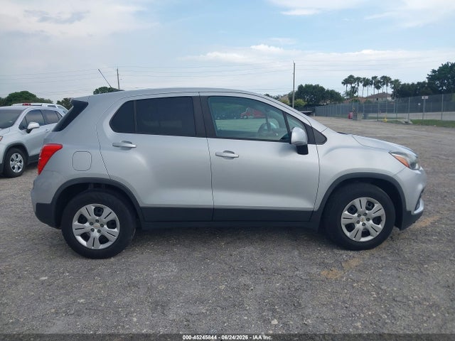 3GNCJKSB3KL110302 Chevrolet TRAX LS