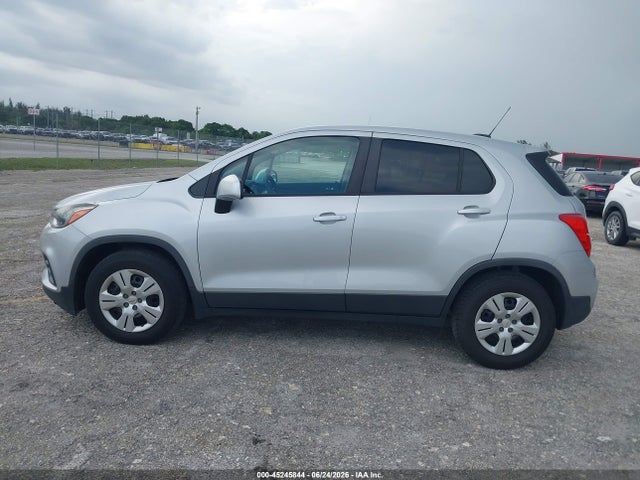 3GNCJKSB3KL110302 Chevrolet TRAX LS