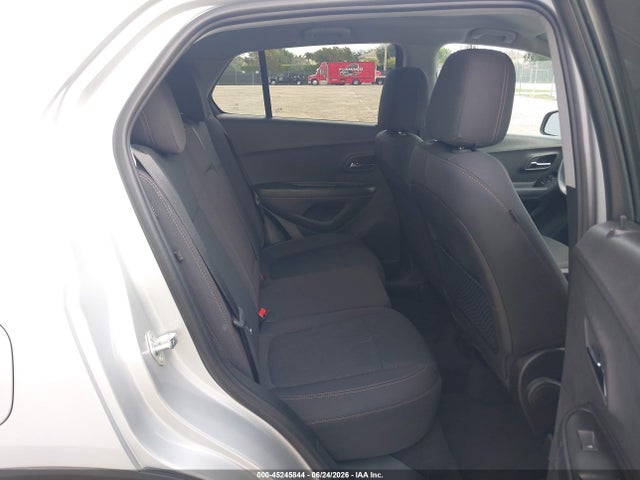 3GNCJKSB3KL110302 Chevrolet TRAX LS